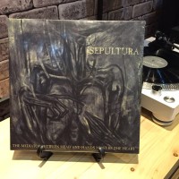 Vinyl Sepultura - Mediator Between Head & Hands Must Be The Heart