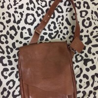 tas kulit asli bucini