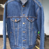 Jaket Denim merk Lea not levis