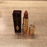 Charlotte Tilbury Kissing Lipstick