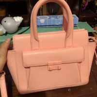 Tas wanita merk pedro warna peach
