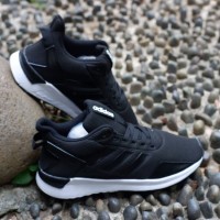 Sepatu Adidas Questar hitam untuk cewek/cocok buat kuliah/jalan-jalan
