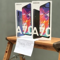 FLASH SALE TERMURAH Samsung A70 RAM 6gb ROM 128gb Garansi Resmi Sein