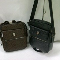 tas bonia cowok / tas fashion