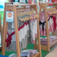 Gantungan Baju / gawang Kayu Anak + Ambalan 1.3 Meter