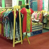 Gantungan Baju / Gawang Kayu Minimalis Knock Down 1.5 Meter