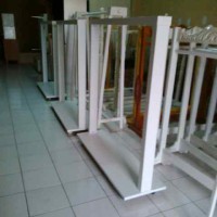 Gantungan Baju / gawang Kayu Finishing Decoshit