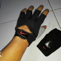 Sarung Tangan Fitness Gym Nike Men Women New Edition BNIB