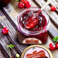 ACEROLA CHERRY SCRUB GEL - Lulur Pemutih