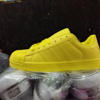 SEPATU ADIDAS FULL COLOR