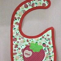 Jual Carter's Bib/Slabber : Motif Strawberry Murah