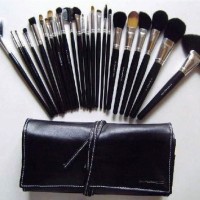 Jual MAC Make Up Brush Kuas MakeUp MAC 24 pcs 24pcs Dompet Tali _ KASAR Murah
