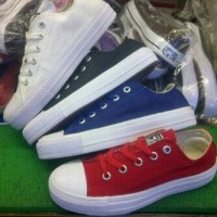 sepatu murah converse low polos putih,hitam,biru,merah +box