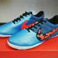 SEPATU FUTSAL NIKE ELASTICO PRO III