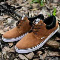 SEPATU VANS COKLAT BAN HITAM 001