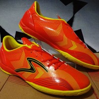 jual Sepatu futsal,bola,Specs Accelerator Mustang Merah Kuning