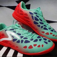 Sepatu futsal,bola,Specs Cyanide Alien Merah Tosca