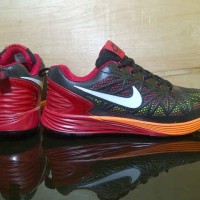 Sepatu Nike Air Max Lunarglide Merah
