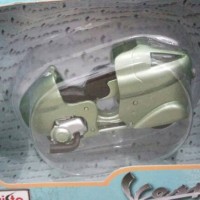 Jual Diecast Vespa Monthlery (1950) Maisto Murah
