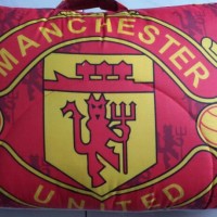 Jual balmut (bantal selimut) manchester united Murah