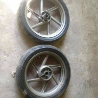 velg dan ban motor yamaha v-ixion,ukuran lebar cocok yg hobi touring