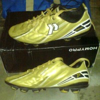 Sepatu Bola bukan Futsal - Merk Precise bukan Adidas Puma Nike