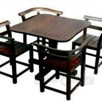 Set meja makan minimalis