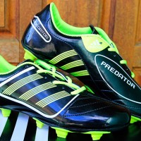 Sepatu Bola Adidas Predator Classic Hitam Hijau Murah Terbaru