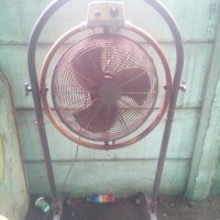 kipas angin krisbow 18 inch bekas