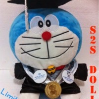 Jual Boneka Wisuda Doraemon | Hadiah Wisuda Boneka Doraemon | Kado Wisuda Murah