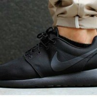 SEPATU RUNNING COUPLE PRIA WANITA CASUAL NIKE ROSHERUN PREMIUM BLACK