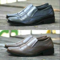 SEPATU CLARKS PENTOFEL WINGTIF KULIT HITAM DAN COKLAT