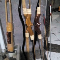 Jual PANAHAN : BUSUR DAN ANAK PANAH TRADISONAL (BAHAN BAMBU & KAYU) Murah