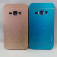 Samsung Galaxy J1 2016 Motomo Tutup Belakang HP