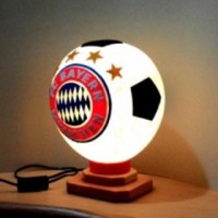 Lampu Hias / Tidur Bayern Munchen dari Kayu & Benang