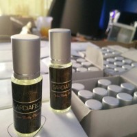 Jual Gardiaflow Musk Q & Original Paket tester Parfum Cewek Cowok terwangi Murah