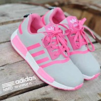Sepatu outdoor sport lari jogging main gaya wanita terbaru ADIDAS NMD.