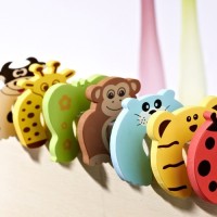 Jual PENAHAN PINTU/ PENGANJAL/ PENGAMAN PINTU UNTUK ANAK2 ( DOOR STOPPER) Murah