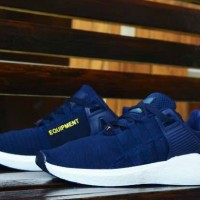 Sepatu sneakers santai pria keluaran terbaru adidas eqt