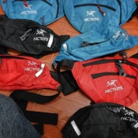 TAS KECIL / TAS PAHA / BODYPACK / TRAVEL POUCH / WAIST BAG