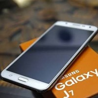 Jual HP Samsung galaxy J7