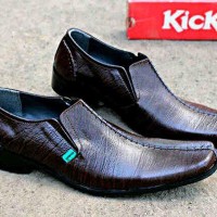 Sepatu Kerja Kantor Formal Pria Kickers Pantofel Kulit Coklat Baru