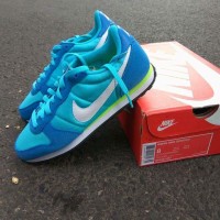 Sepatu ORIGINAL NIKE WMNS GENICCO 644451417