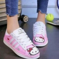 Jual Sepatu Sport Hello Kitty/Sepatu Kets Wanita Murah