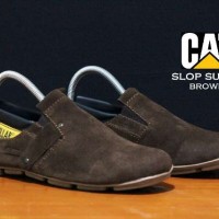 SEPATU CATERPILLAR CASUAL SLOP BROWN SUEDE