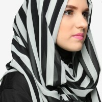 Jual Pasmina Sifon, Pashmina Chiffon, Jilbab Black and White, Ommi Monochro Murah