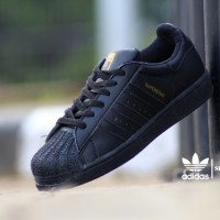SEPATU ADIDAS SUPERSTAR WOMAN FULL HITAM