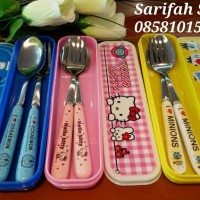 Jual Sendok Makan Karakter Doraemon / Hello Kitty / Minions Murah
