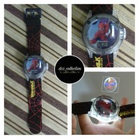 jam tangan proyektor, musik, lampu.