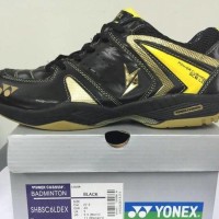 Jual Perlengkapan Olahraga Beli SEPATU BADMINTON YONEX LIN DAN BLACK S